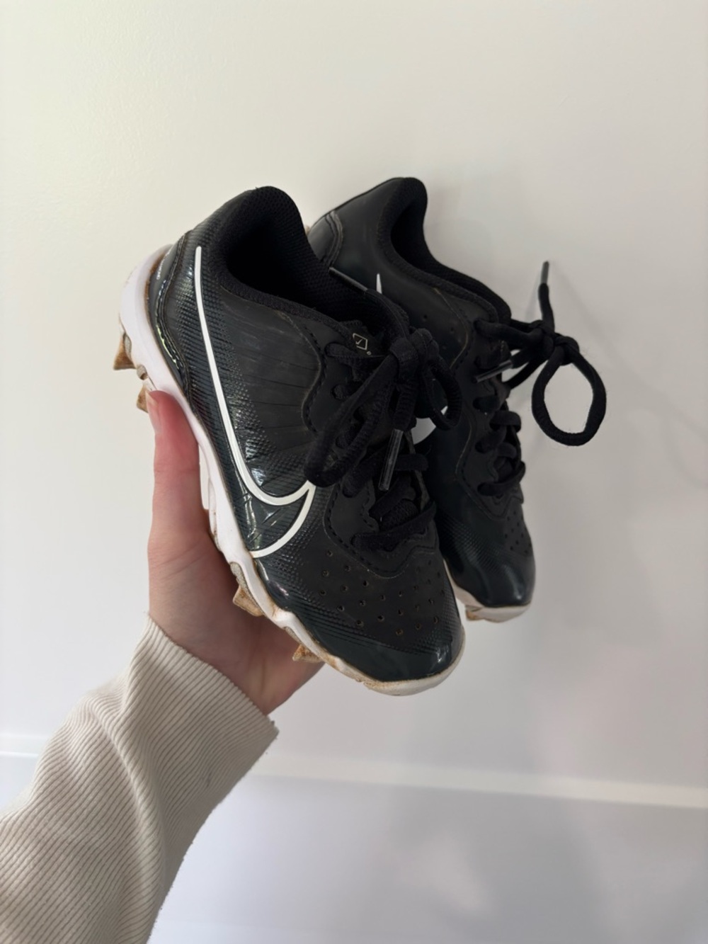 Nike Black and white boys baseball cleats Size 10c